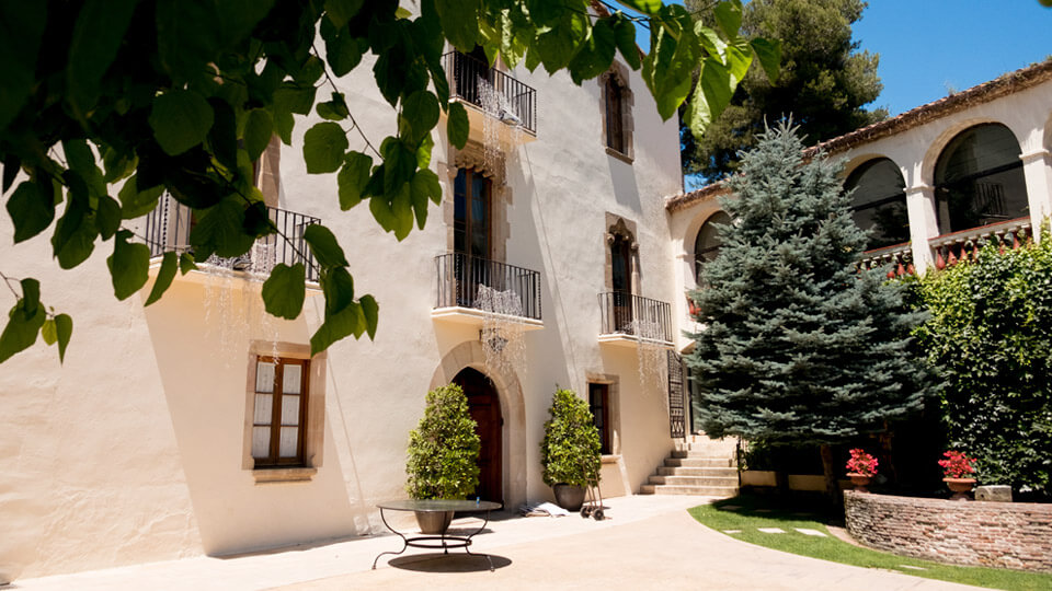 the Catalan masia (Country home) the Catalan masia (Country home)